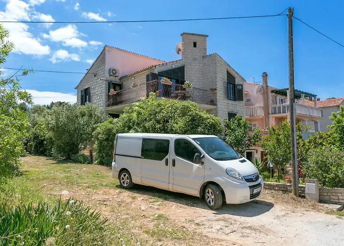 Mirca 732b Apartment Mirce